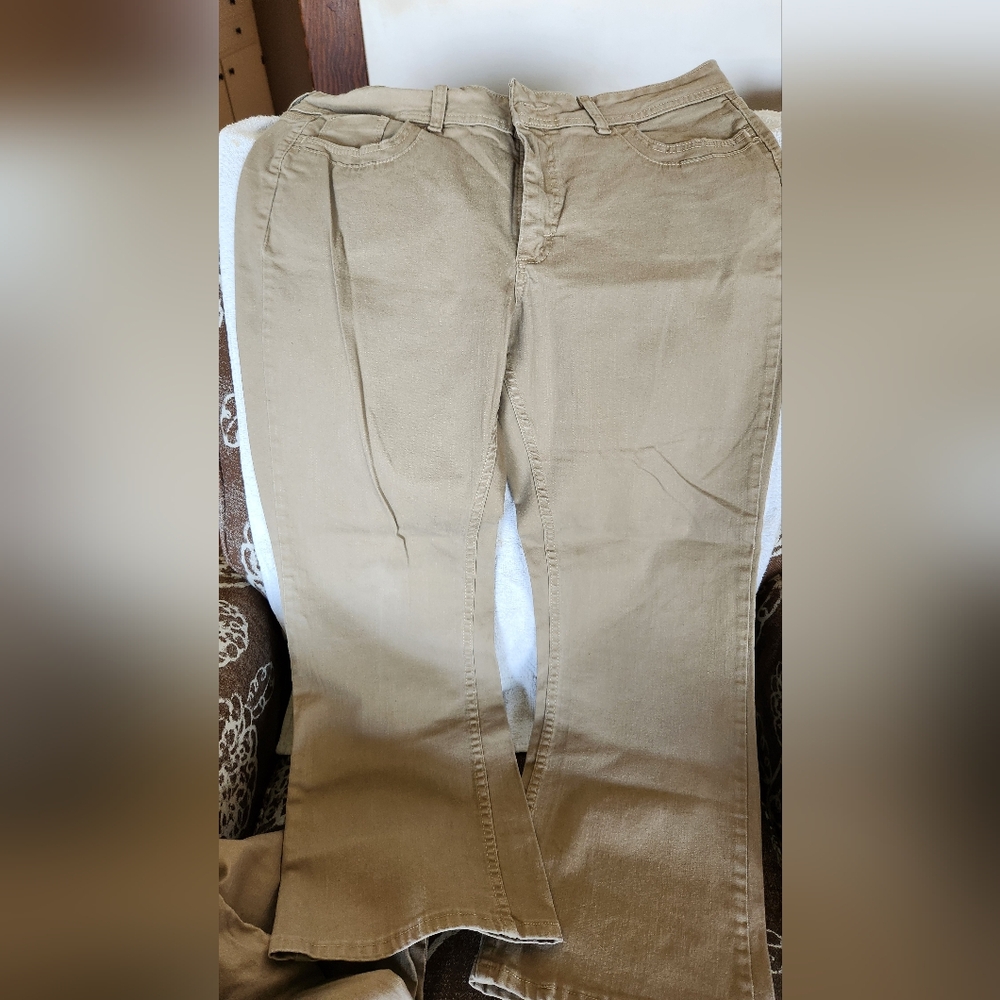 Lee Rider khaki pants 14P & 16P